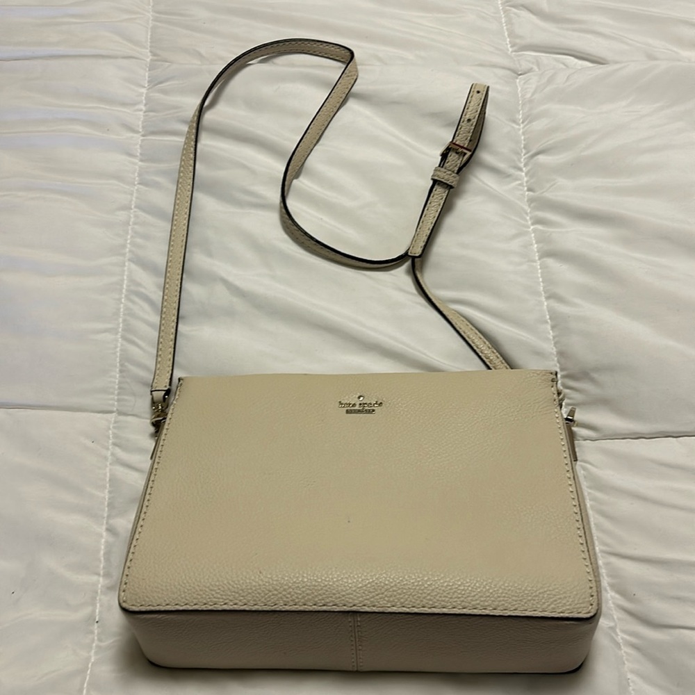 Ivory Kate spade crossbody beautiful clean boxy